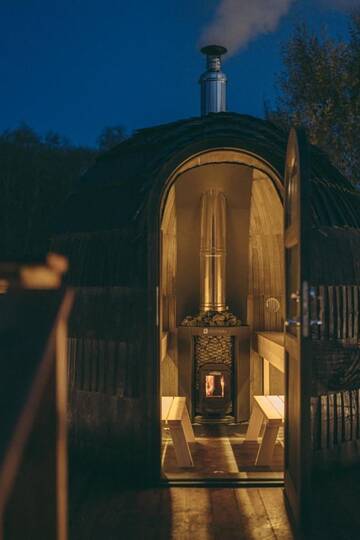 Фото номера Двухместный номер Делюкс с 1 кроватью Отель Riverbed inn ÖÖD mirror house and Iglucraft sauna by river г. Kanaküla 9