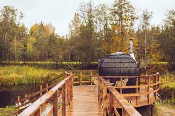 Фото номера Двухместный номер Делюкс с 1 кроватью Отель Riverbed inn ÖÖD mirror house and Iglucraft sauna by river г. Kanaküla 7